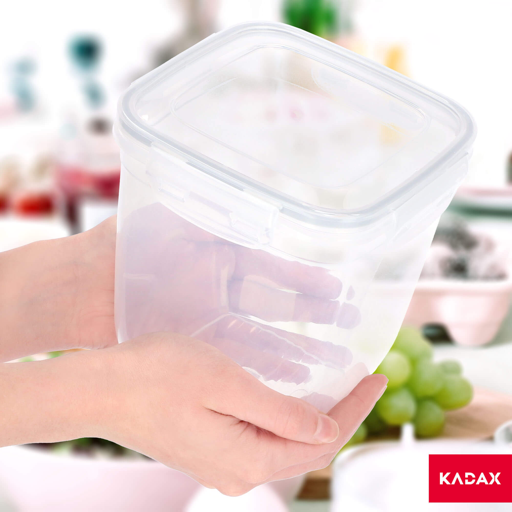 Pojemnik na żywność kwadratowy 1.95L