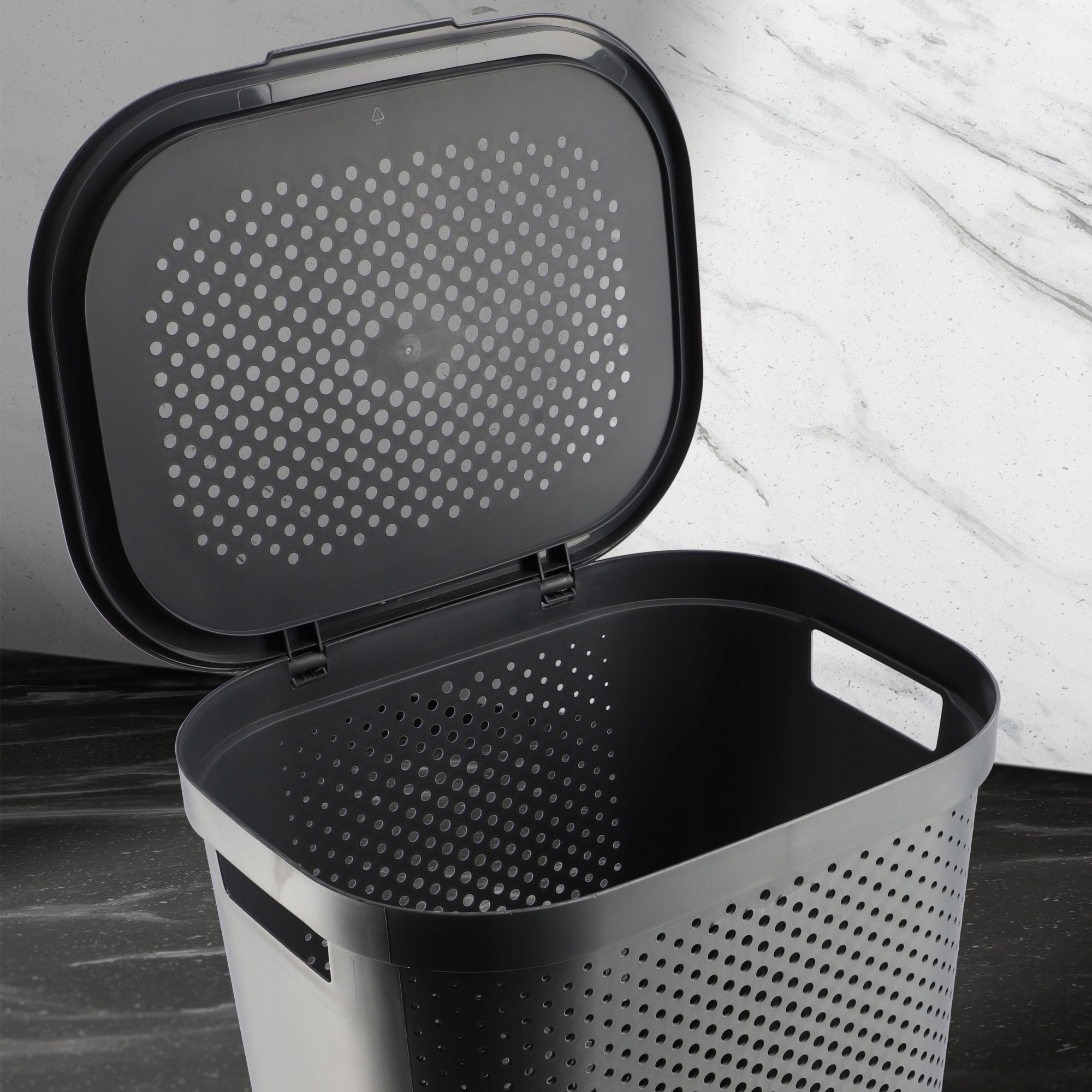 Kosze z pokrywą Curver Infinity 60L mix kolorów, 2 szt. czarny i zielony