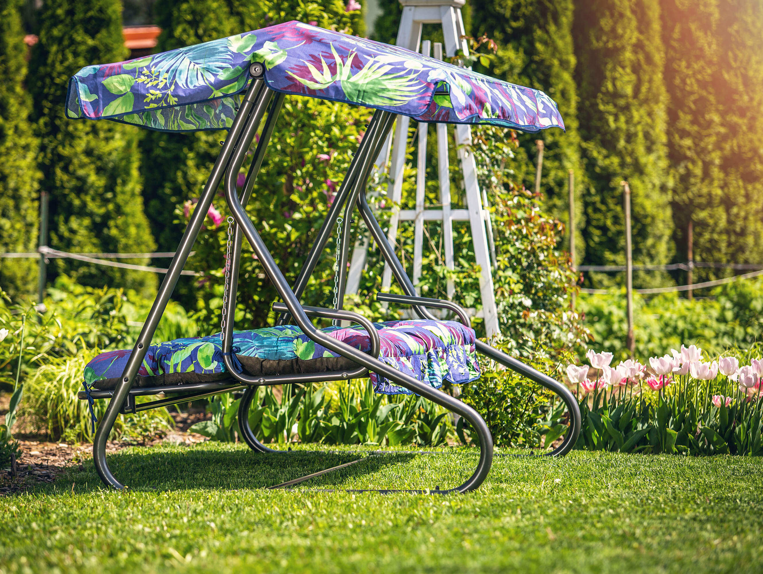 Huśtawka ogrodowa z daszkiem 208 x 159 cm, liście