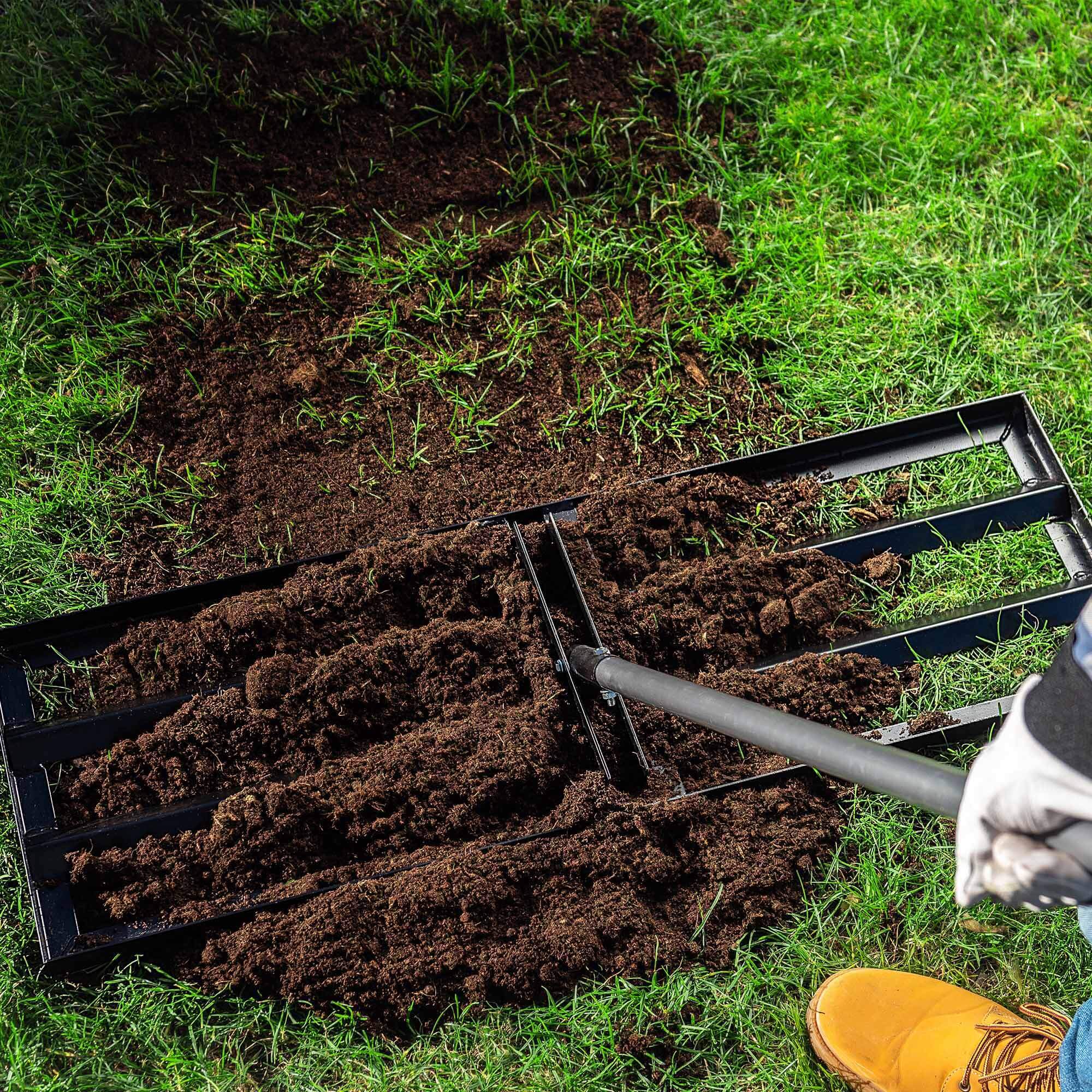 Niwelator do trawnika Trevino 90cm z trzonkiem