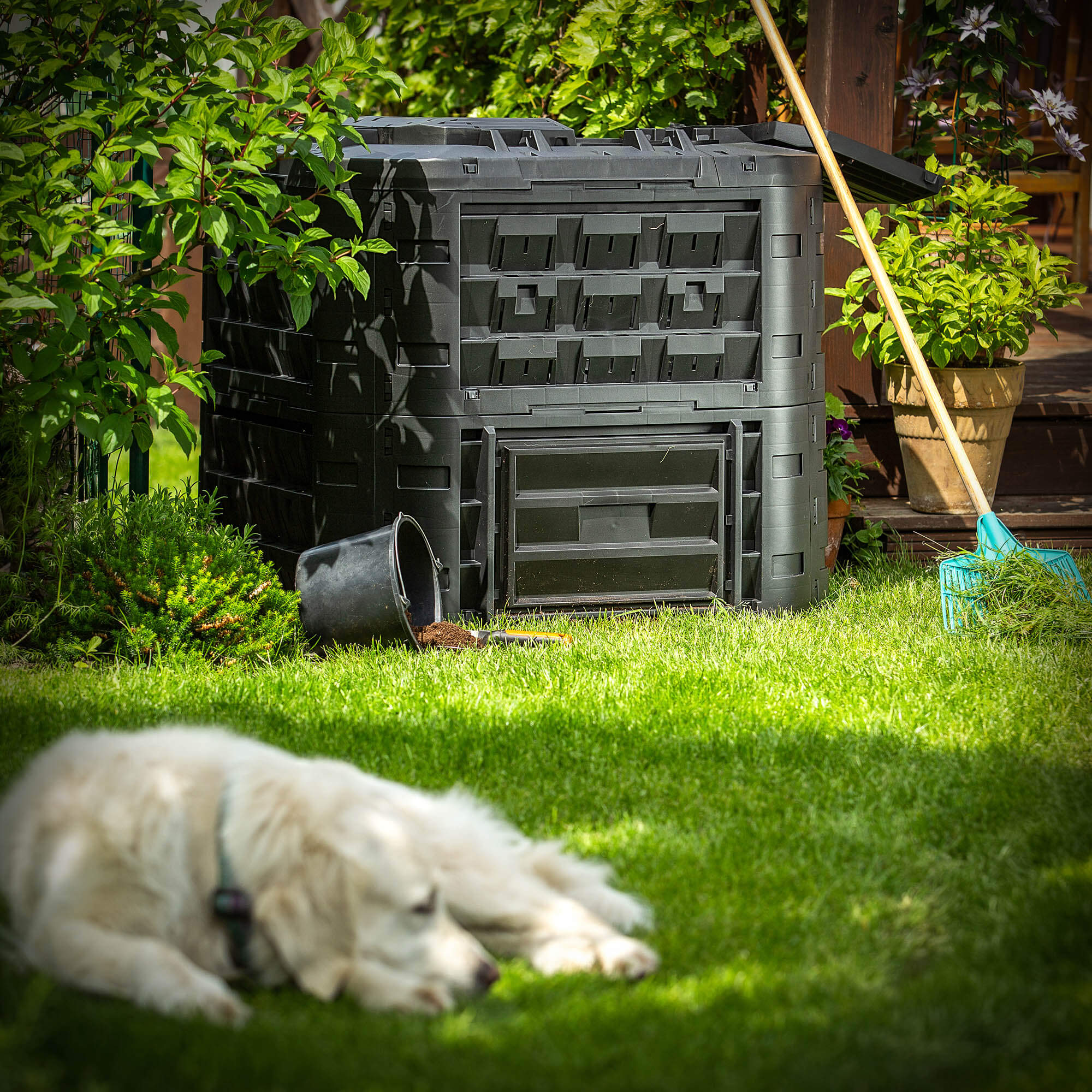 Kompostownik ogrodowy Fixem 650L czarny