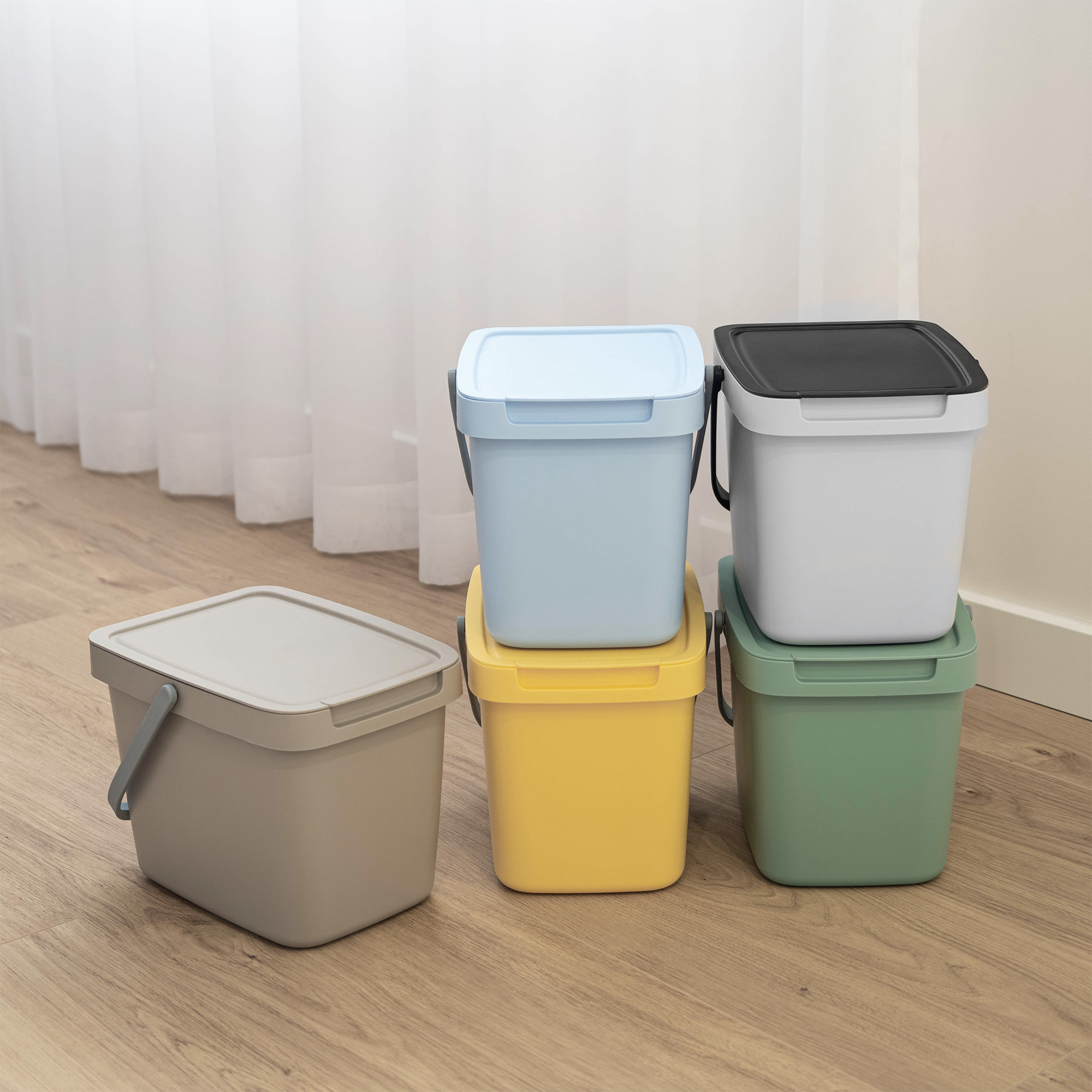 Kosz na śmieci Salans jasny zielony 6L