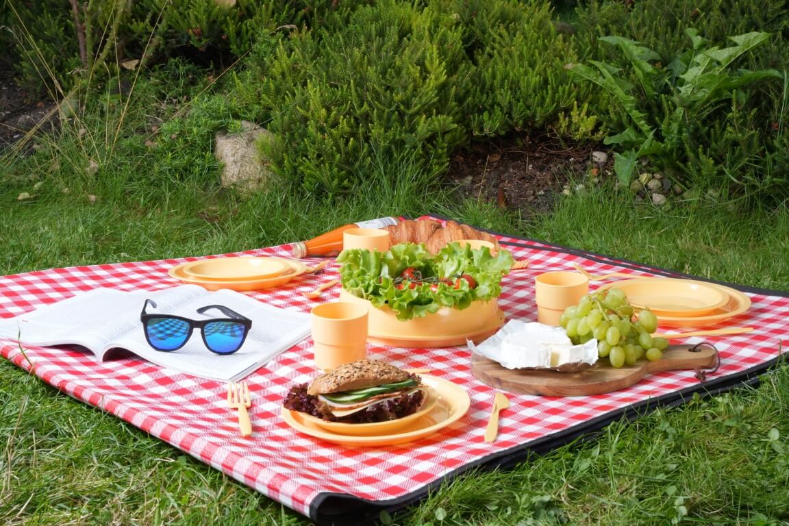 Zestaw kempingowy Curver Camping Set żółty