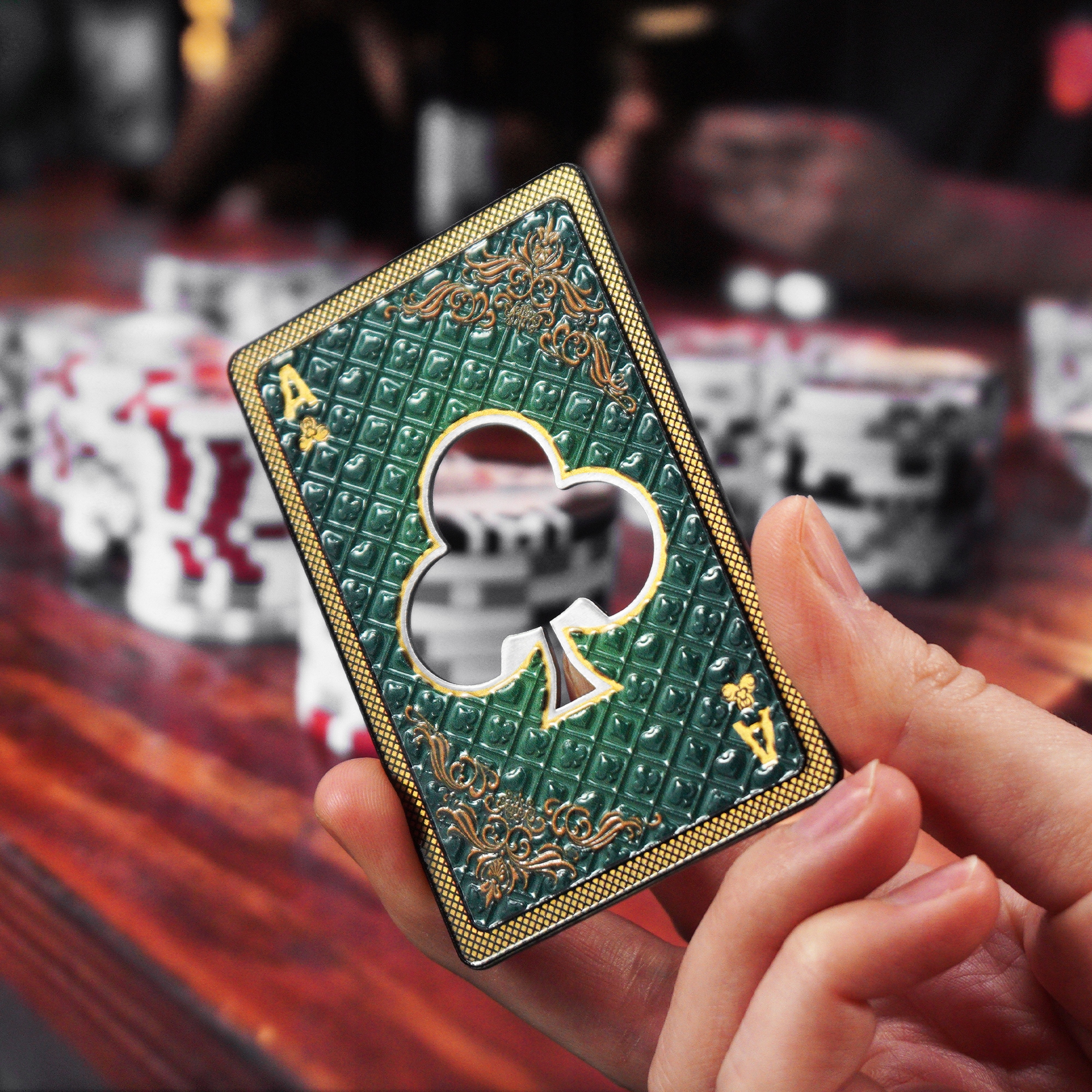 Otwieracz do butelek Lurs 8 cm zielony trefl