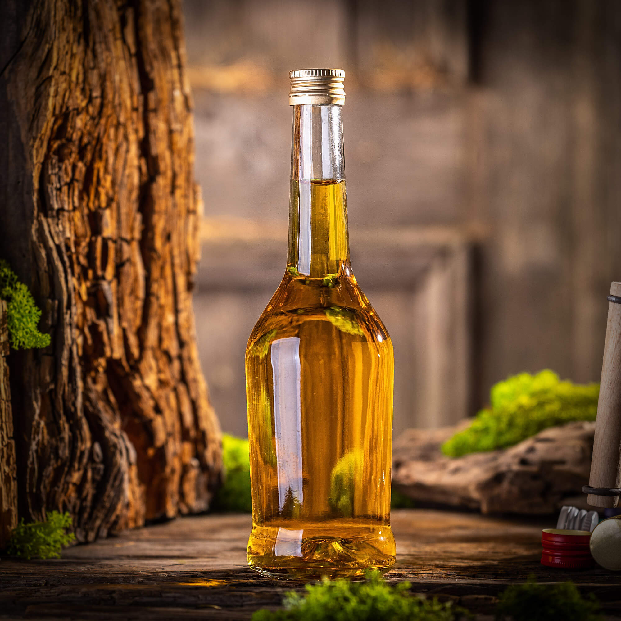 Szklana butelka na nalewkę Loiret 500ml ze złotą zakrętką 5 szt.