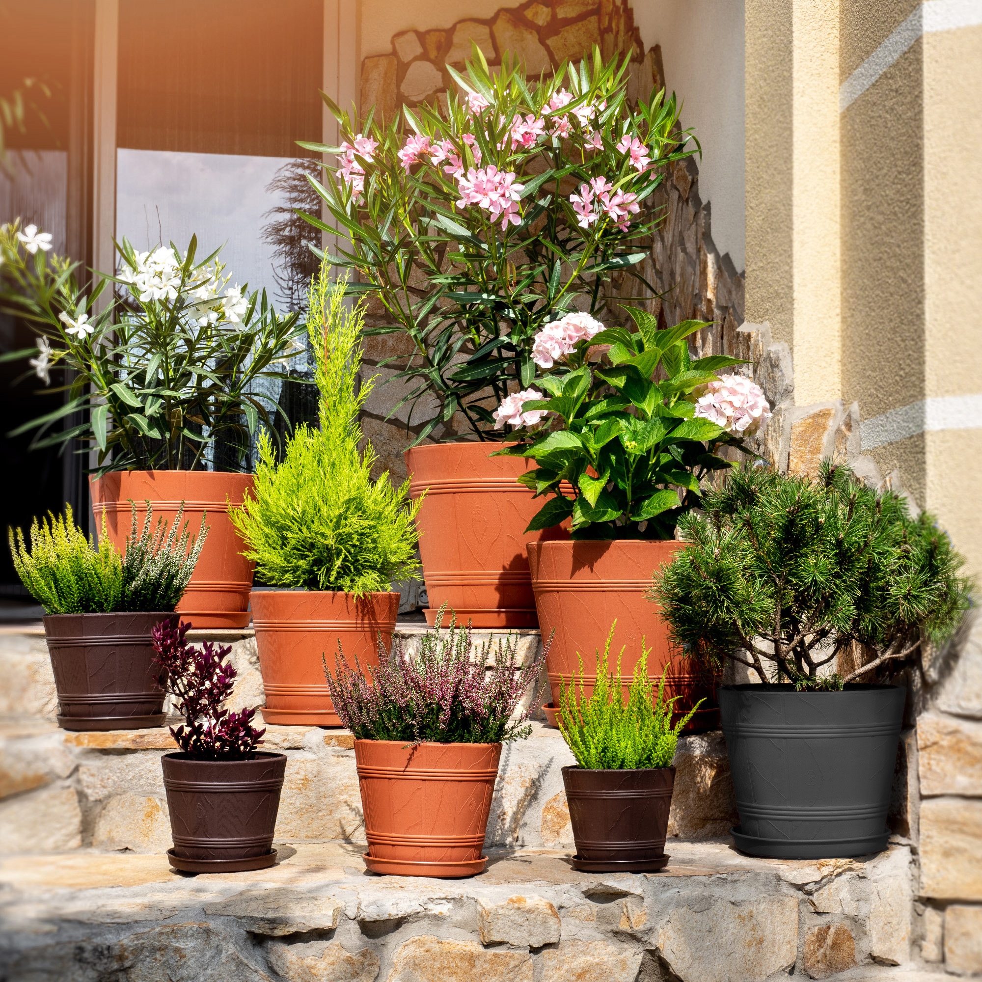 Doniczka drewnopodobna z podstawką Pula 34 cm, grafitowa