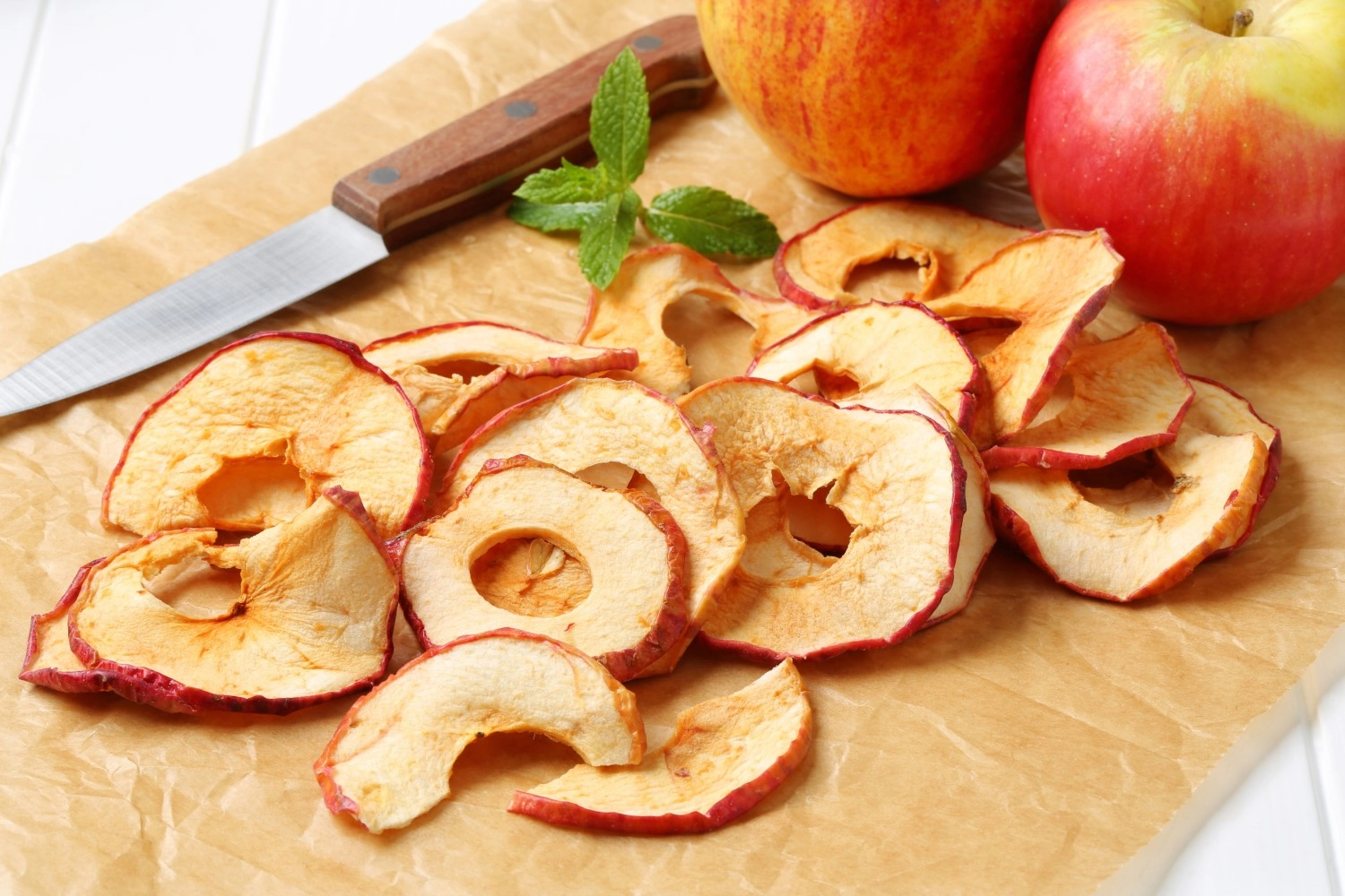 Chipsy jabłkowe - zdrowe przekąski na sylwestra