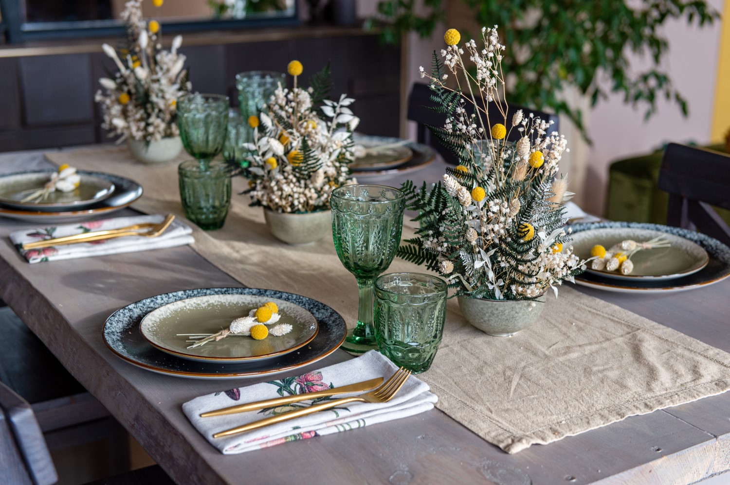 Jakie są 5 typów nakrycia stołu?