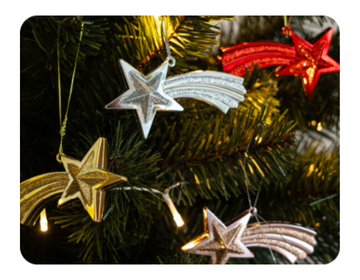 Przybory kuchenne - pomocne w każdym domu i każdej kuchni przybory kuchenne, przybory kuchenne zestaw, stojak na przybory kuchenne, łopatka, chlebak, przyprawnik, solniczka, pieprzniczka, stolnica, tarka, szatkownica, krajacz, otwieracz